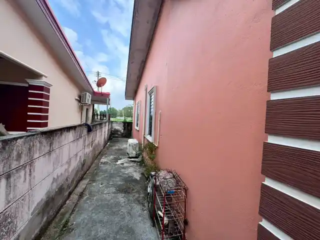 บ้านเดี่ยว หมู่บ้านหนองบัว อารยา หลังซอยวัดละหารไร่ ต หนองบัว อ บ้านค่าย จ ระยอง