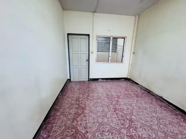 บ้านทาวน์เฮ้าส์ชั้นเดียว 22 1ตรว หมู่บ้านแวนด้าการ์เด้น ต มาบข่า อ นิคมพัฒนา จ ระยอง